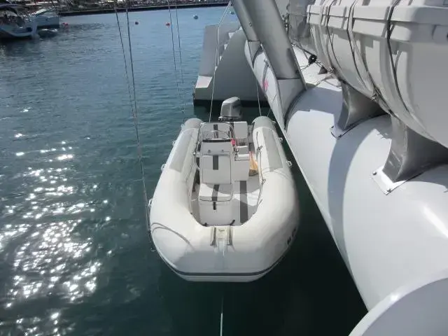 CATAMARAN H2X Maxi Day Charter Cat