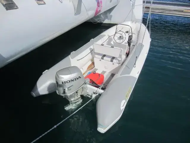 CATAMARAN H2X Maxi Day Charter Cat