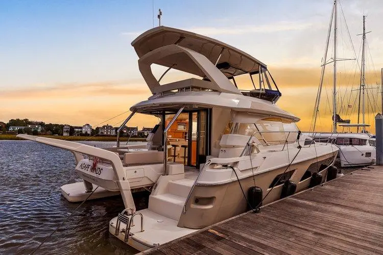 2016 Aquila 44 yacht