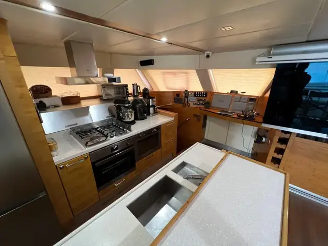 Sunreef 70 Sailing