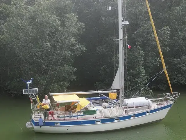 Hallberg-Rassy 382