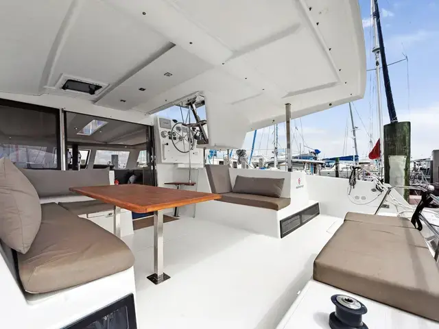 Fountaine Pajot Lucia 40