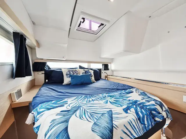 Fountaine Pajot Lucia 40