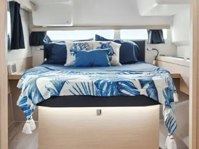 Fountaine Pajot Lucia 40