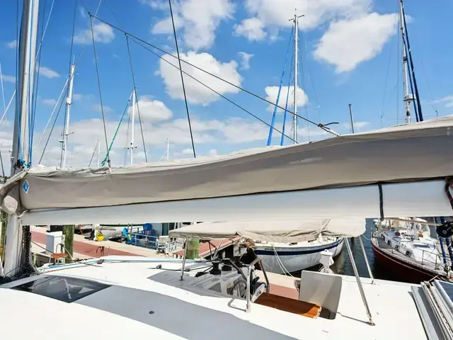 Fountaine Pajot Lucia 40