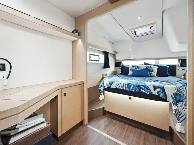 Fountaine Pajot Lucia 40