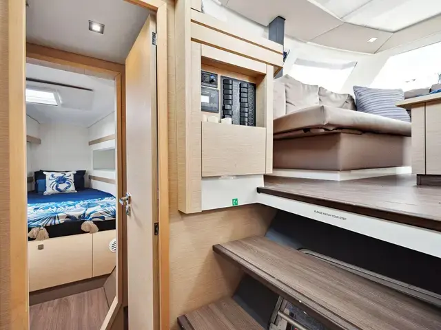 Fountaine Pajot Lucia 40