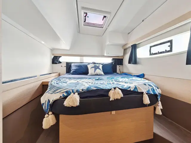 Fountaine Pajot Lucia 40