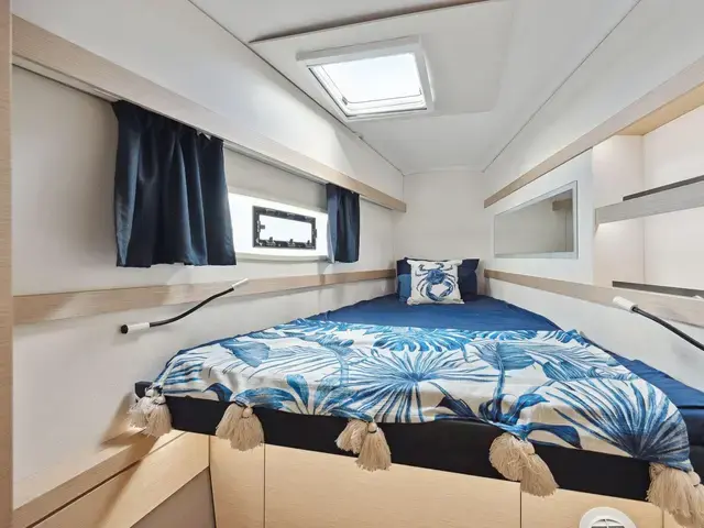 Fountaine Pajot Lucia 40