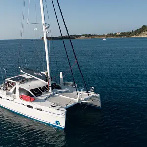 2002 Catana 581