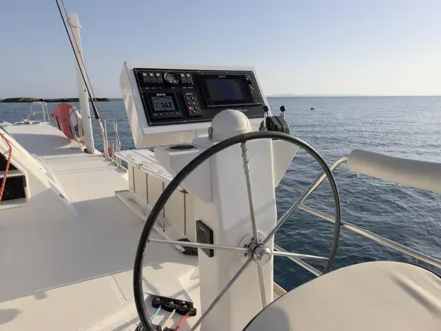 Catana 581 Owners Version