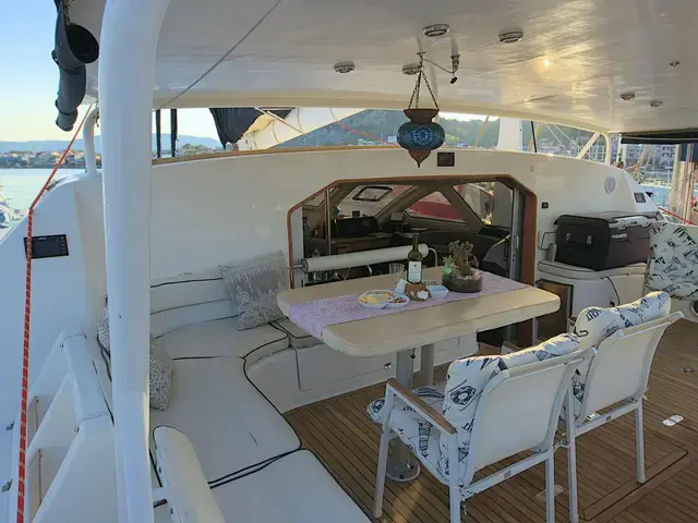 Catana 581 Owners Version