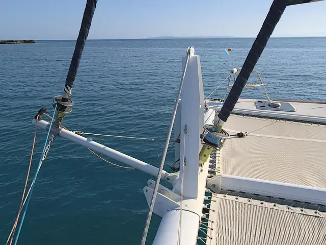 Catana 581 Owners Version