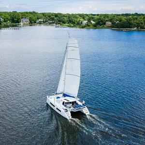 2009 Catana 42 OWNERS VERSION