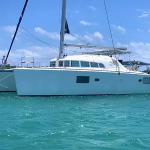 2005 Lagoon 410 S2