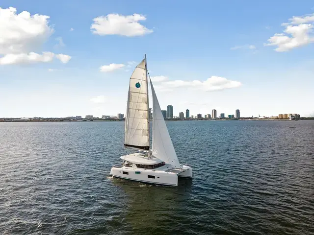 Lagoon 42