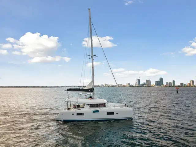 Lagoon 42