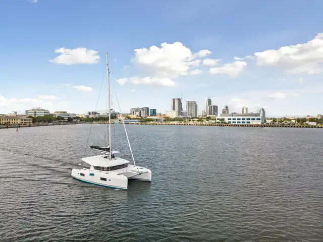 Lagoon 42