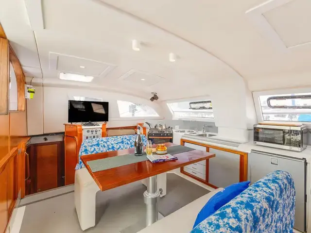 Catana 42 OWNERS VERSION