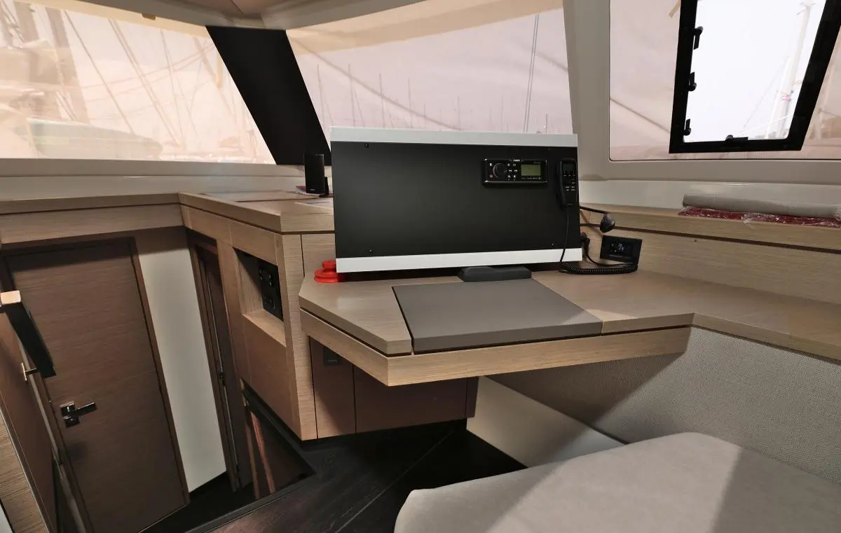 2020 Fountaine Pajot saona 47