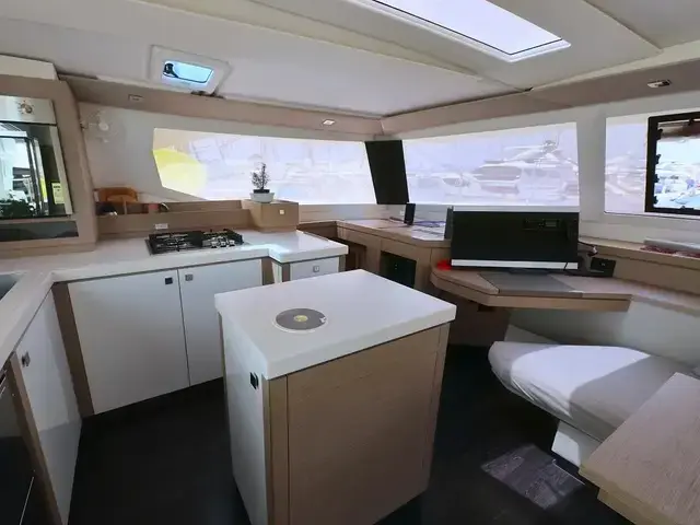 Fountaine Pajot Saona 47