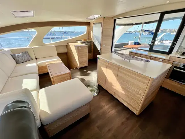 Xquisite Yachts X5