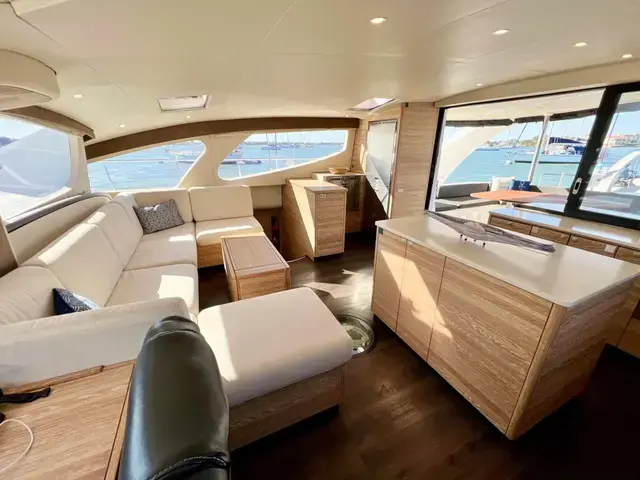 Xquisite Yachts X5