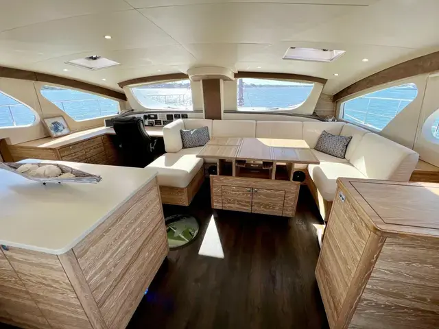 Xquisite Yachts X5