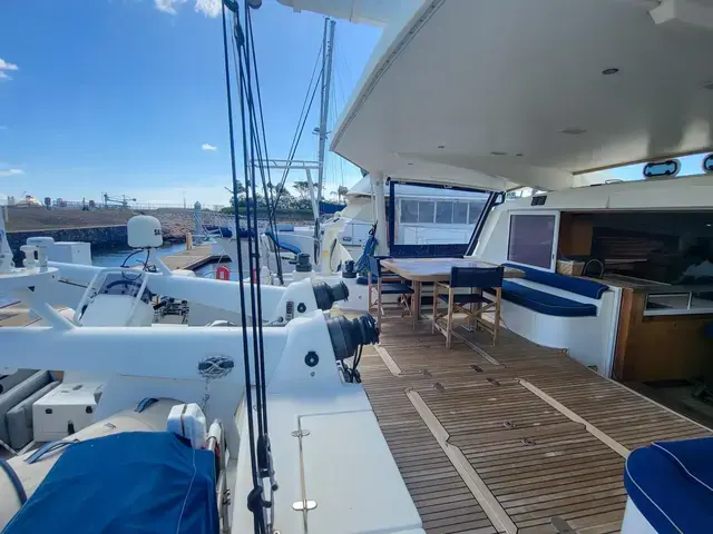 Catana 65