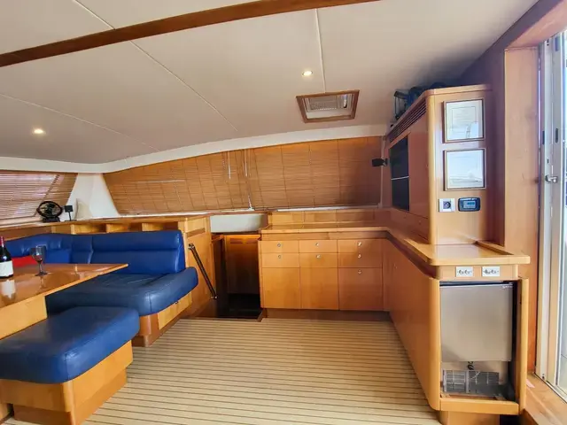 Catana 65