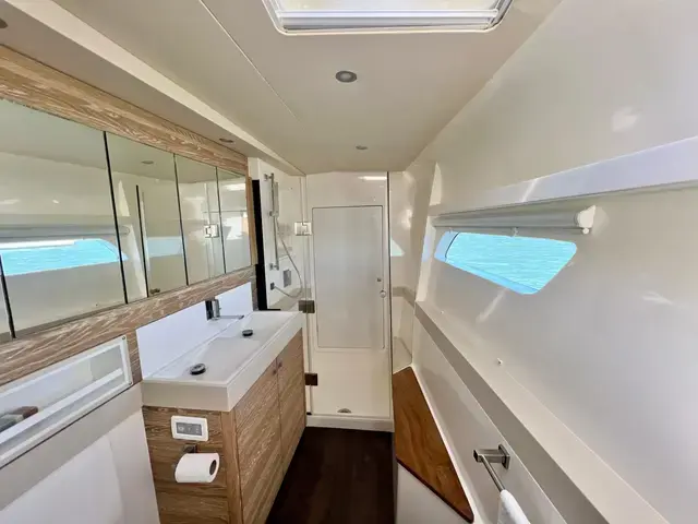 Xquisite Yachts X5