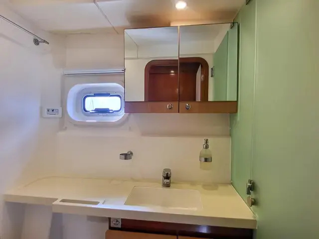 Catana 65