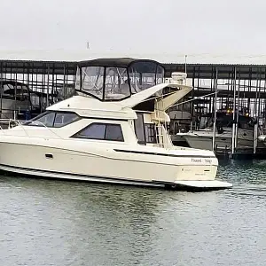 1997 Bayliner Avanti 3488 Command Bridge