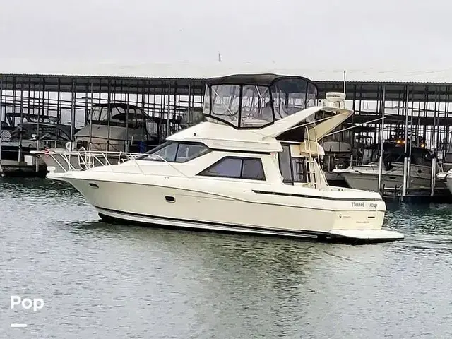 Bayliner Avanti 3488 Command Bridge