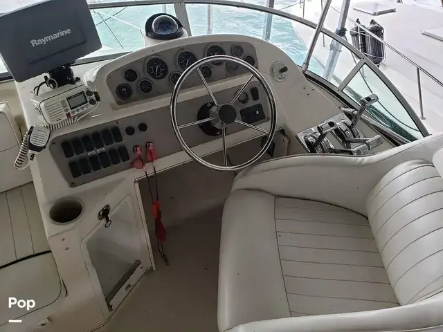 Bayliner Avanti 3488 Command Bridge