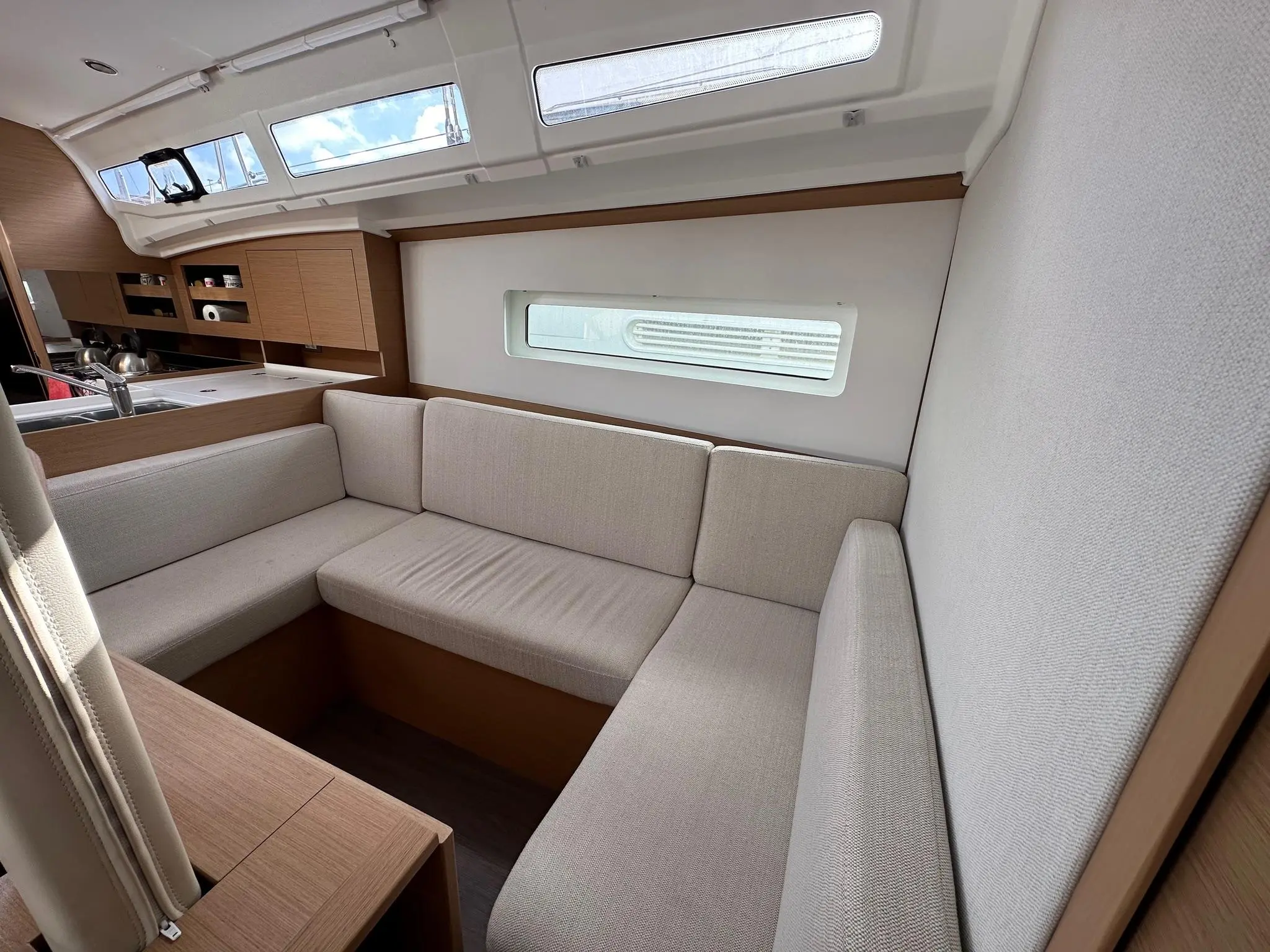 2023 Jeanneau sun odyssey 380