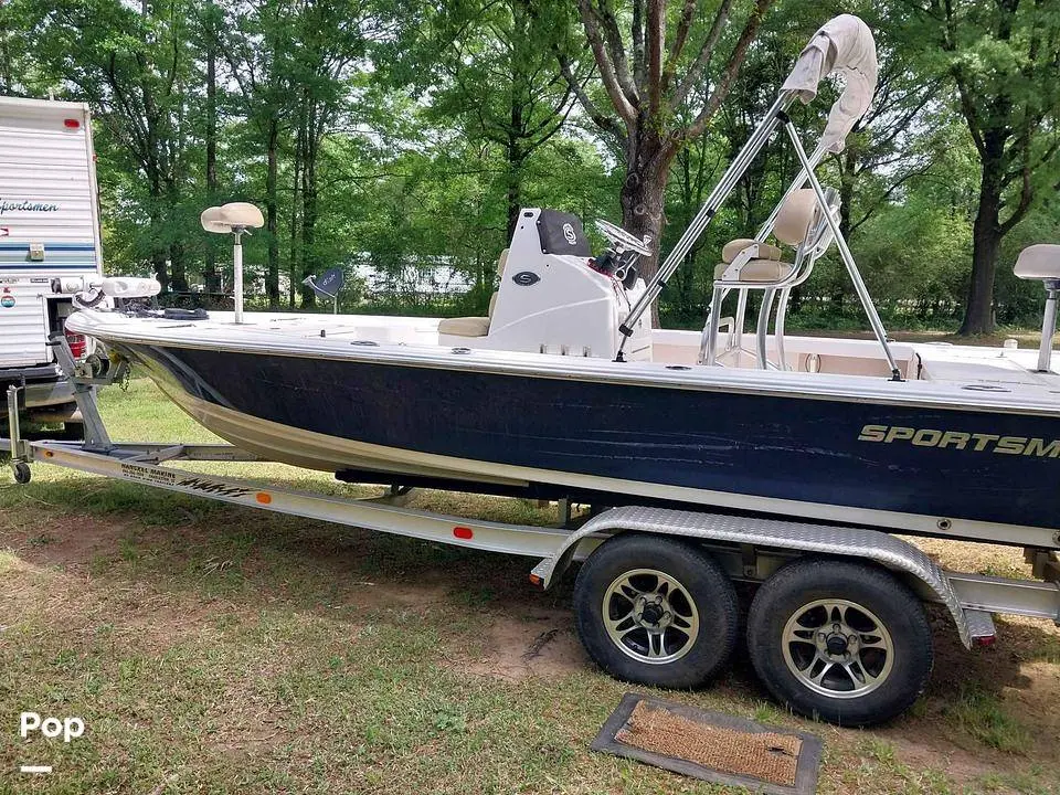 2016 Sportsman tournament 214 bay boat