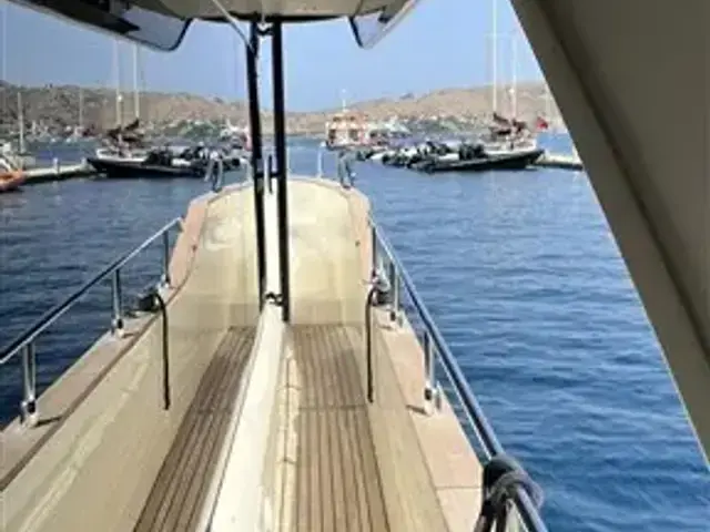 Absolute Navetta 58