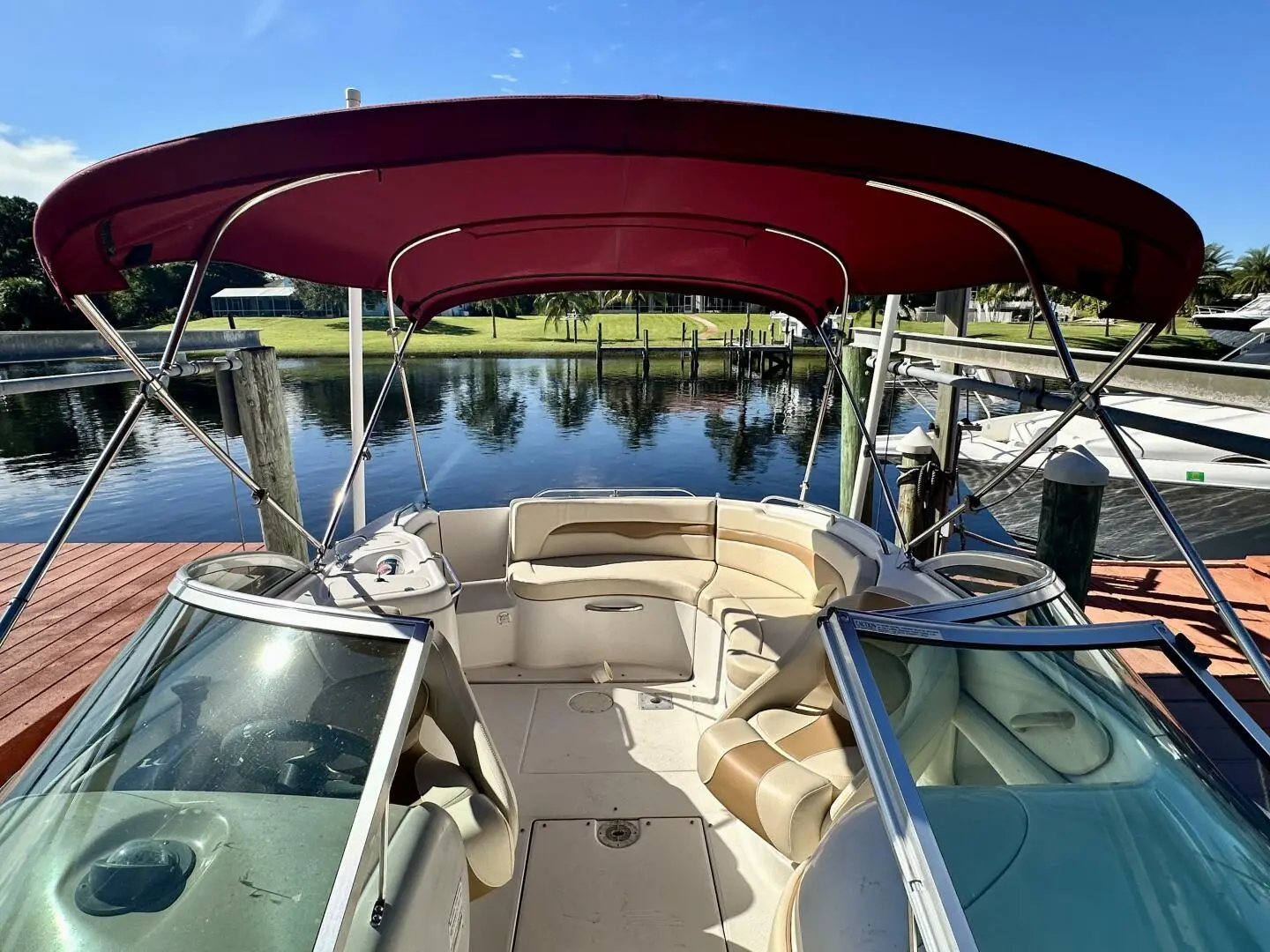 2004 Chaparral 250 signature