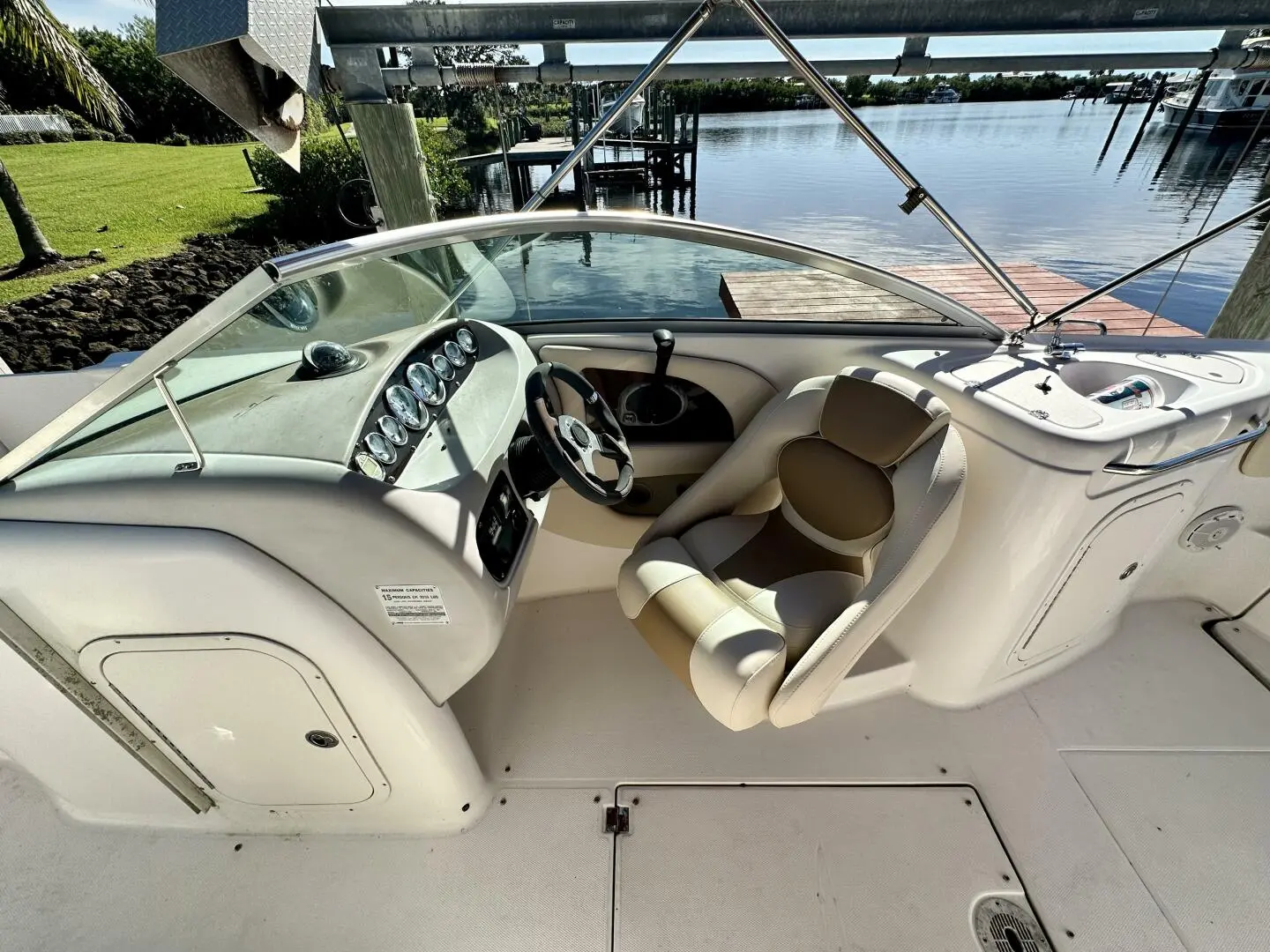 2004 Chaparral 250 signature