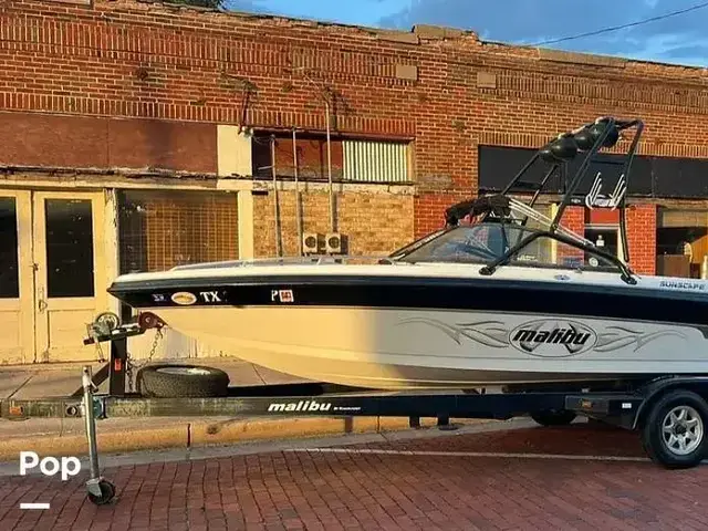 Malibu 23 Sunscape LSV