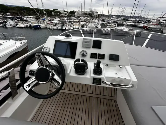 Prestige 460