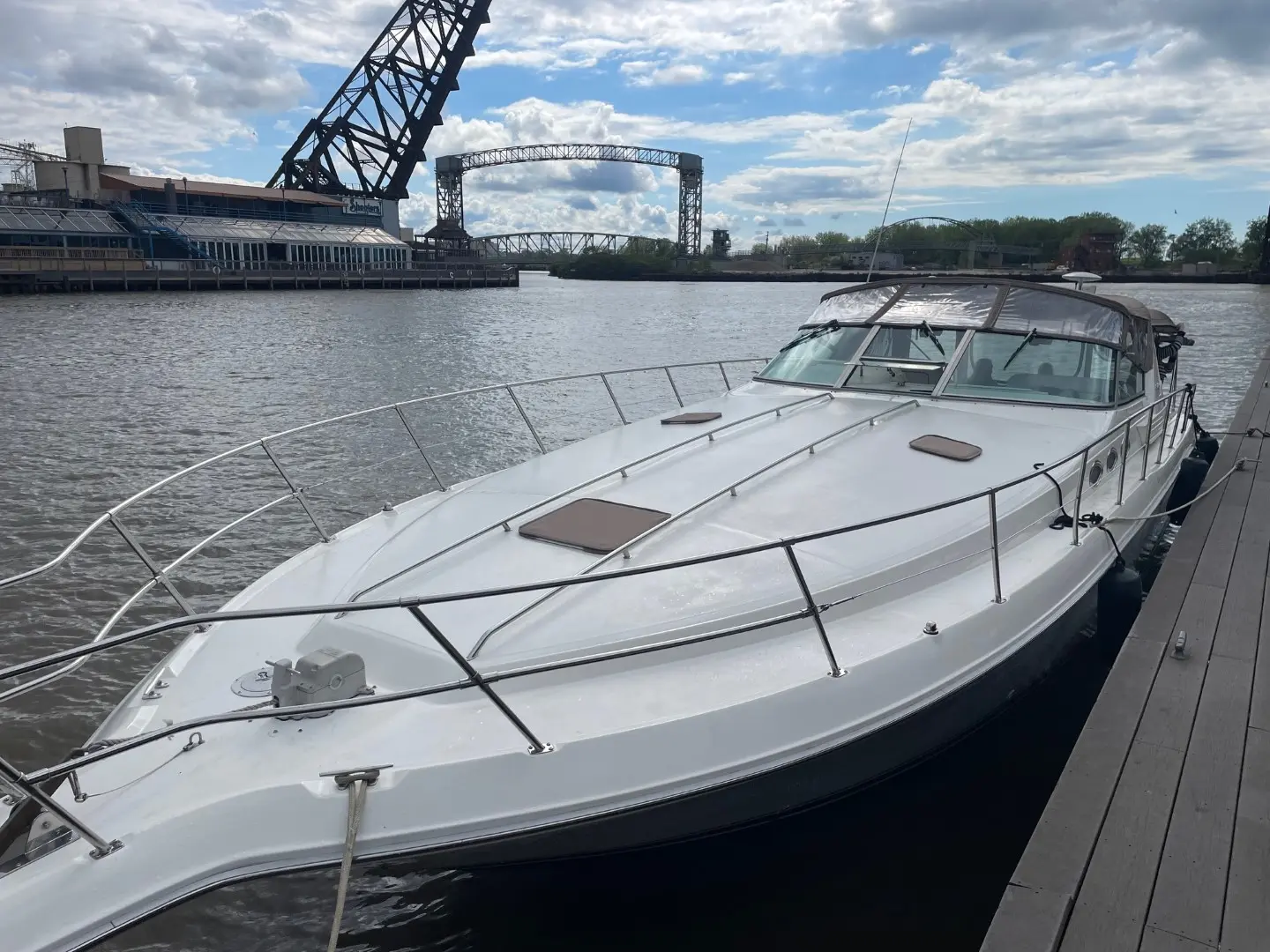 2000 Sea Ray 410 express cruiser