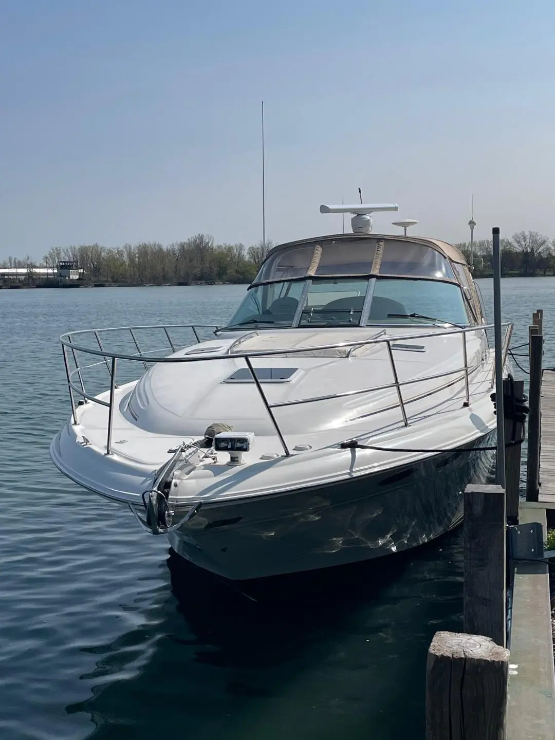 2000 Sea Ray 410 express cruiser