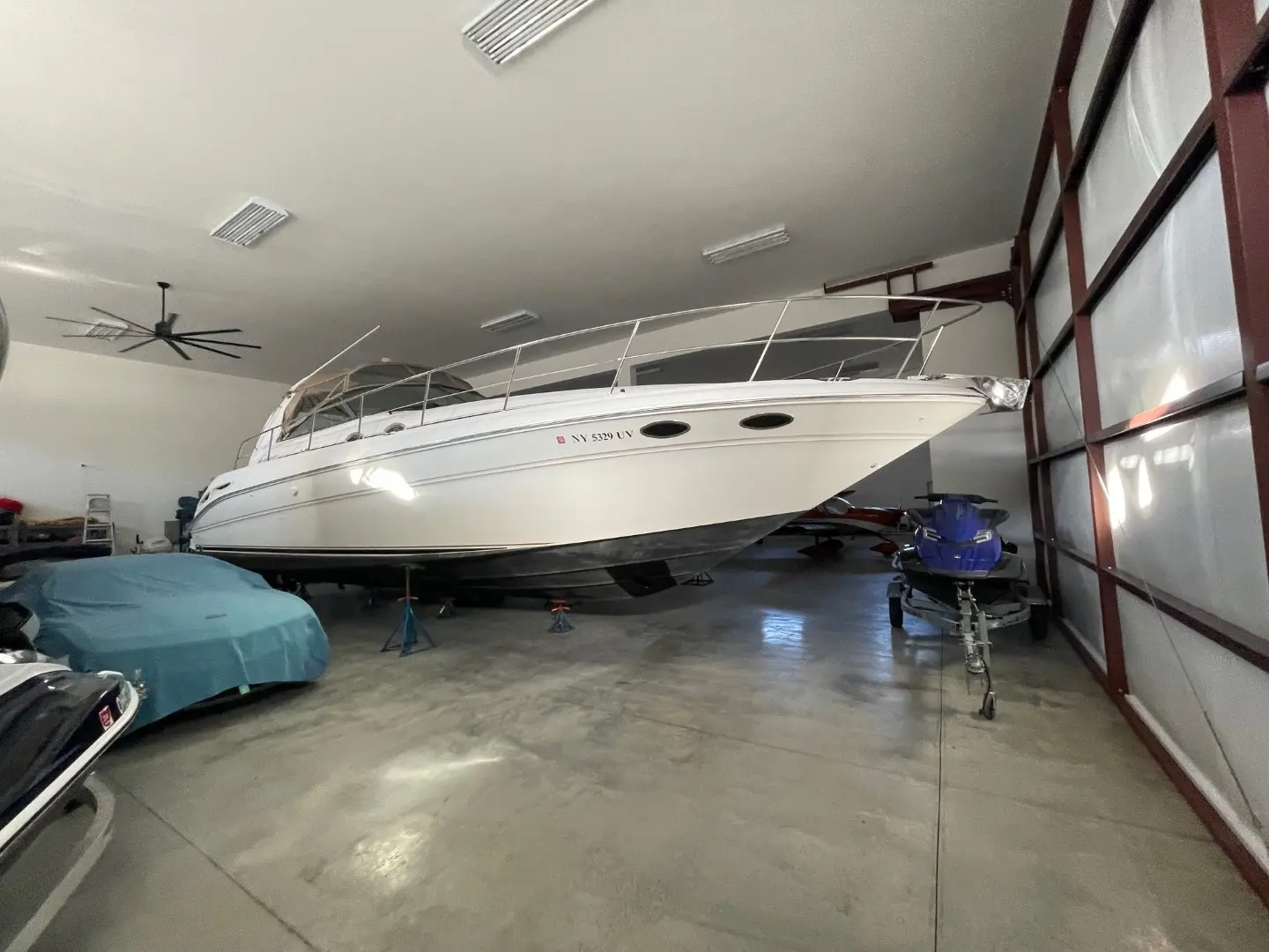 2000 Sea Ray 410 express cruiser