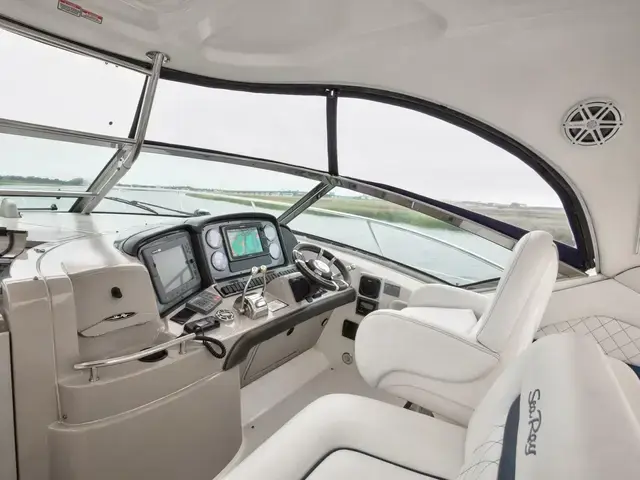 Sea Ray Sundancer 390