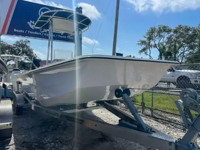 Carolina Skiff E24 DLX CC