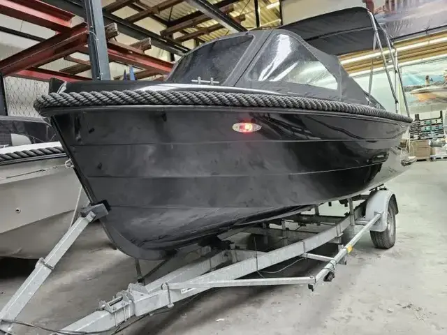 Topcraft 605 Tender