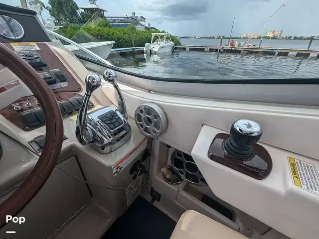 Sea Ray Sundancer 330