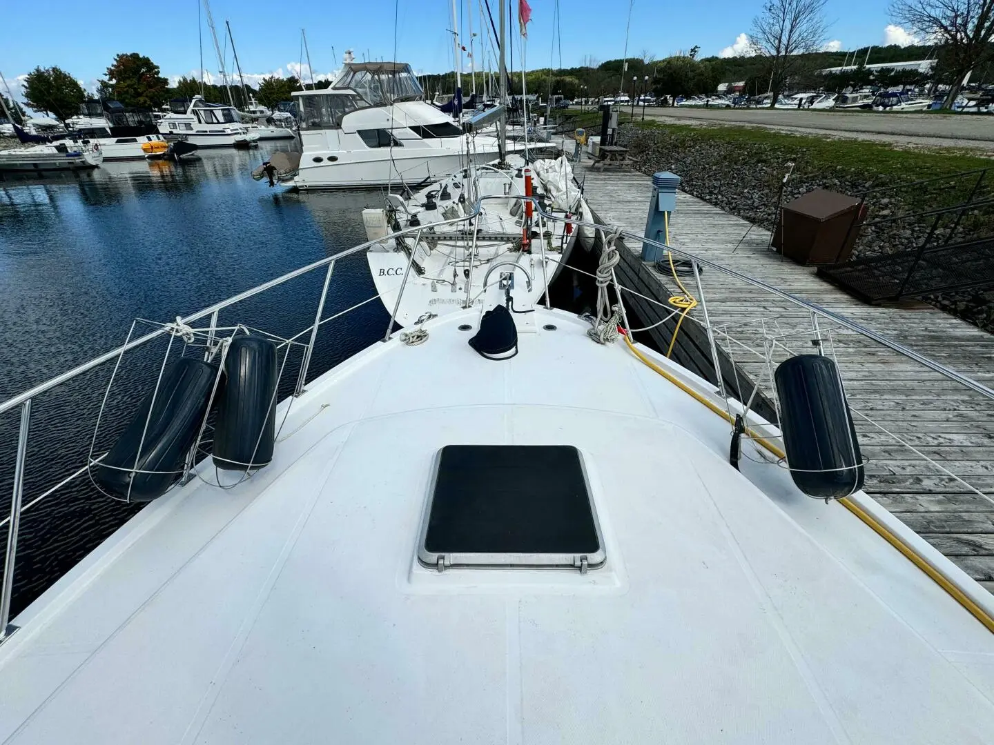 1987 Marine Trader 47 tradewinds cockpit motor yacht